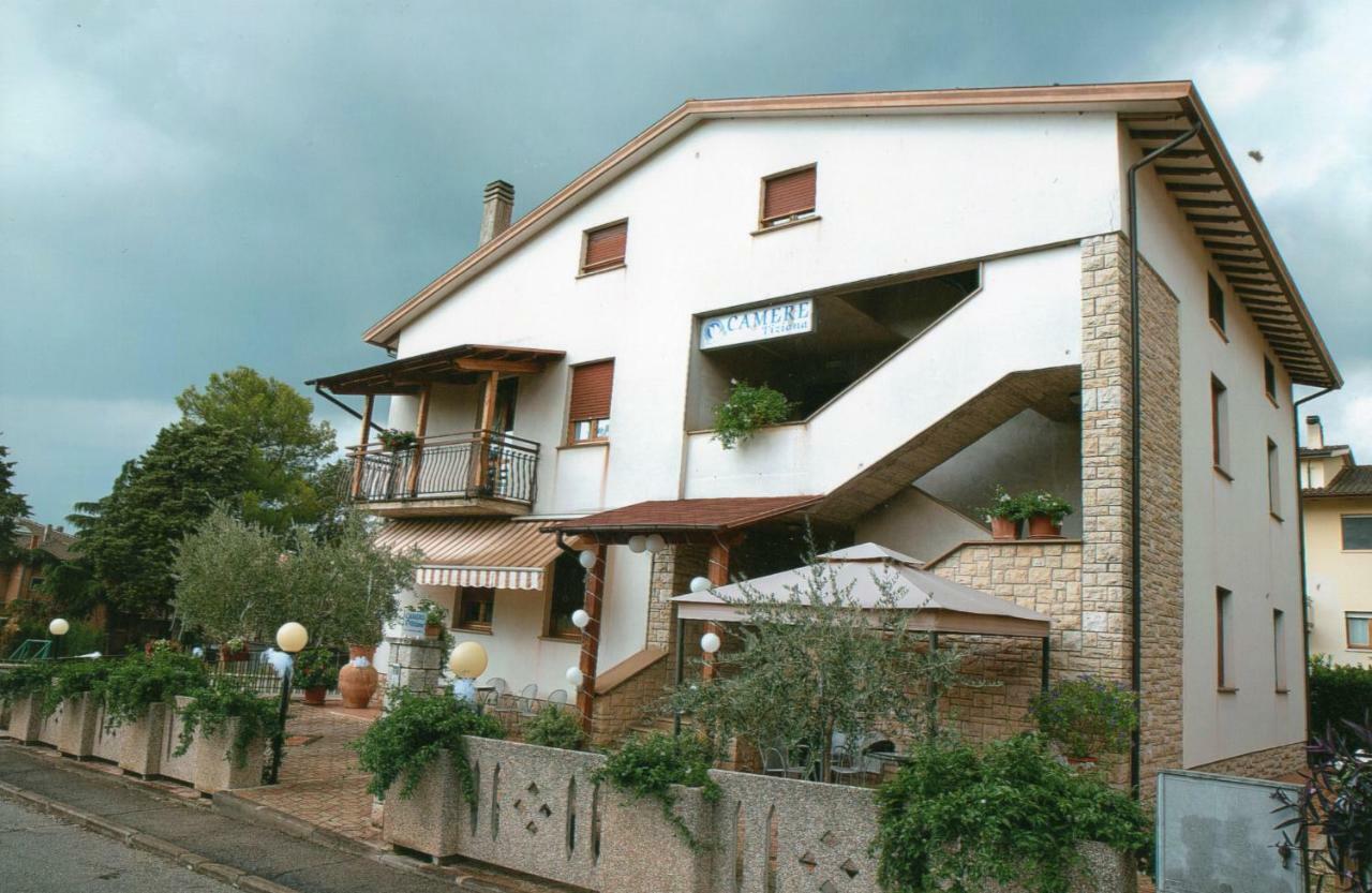Camere Tiziana Assisi Eksteriør bilde